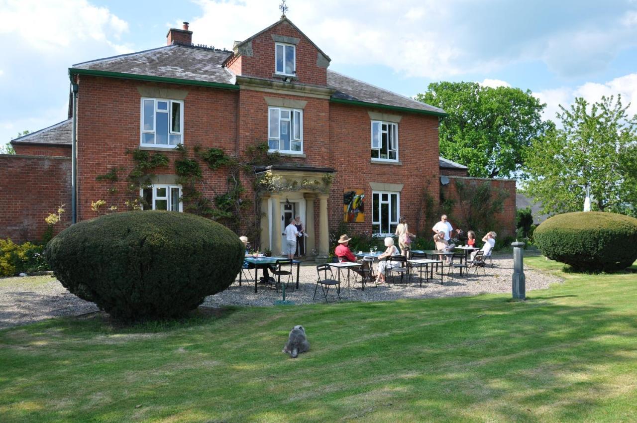Mid Wales Arts B&B Caersws Esterno foto